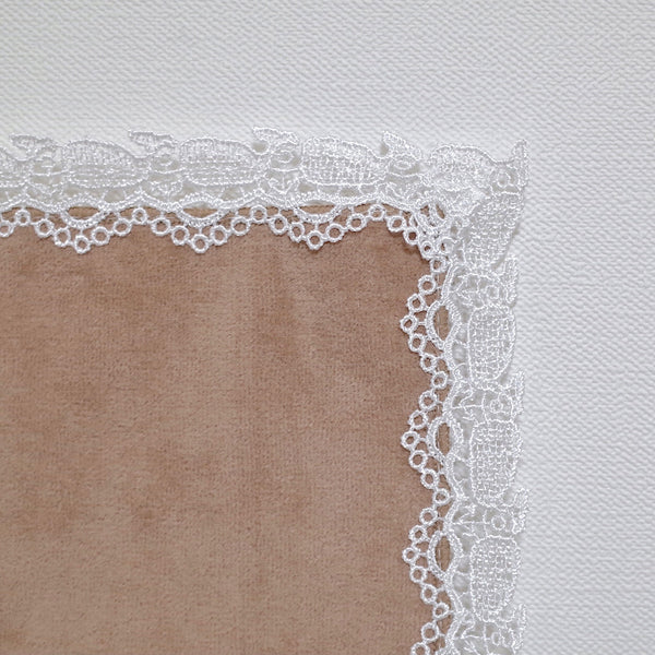 Chikazawa Lace Handkerchief - Whale – GrayMist Shops